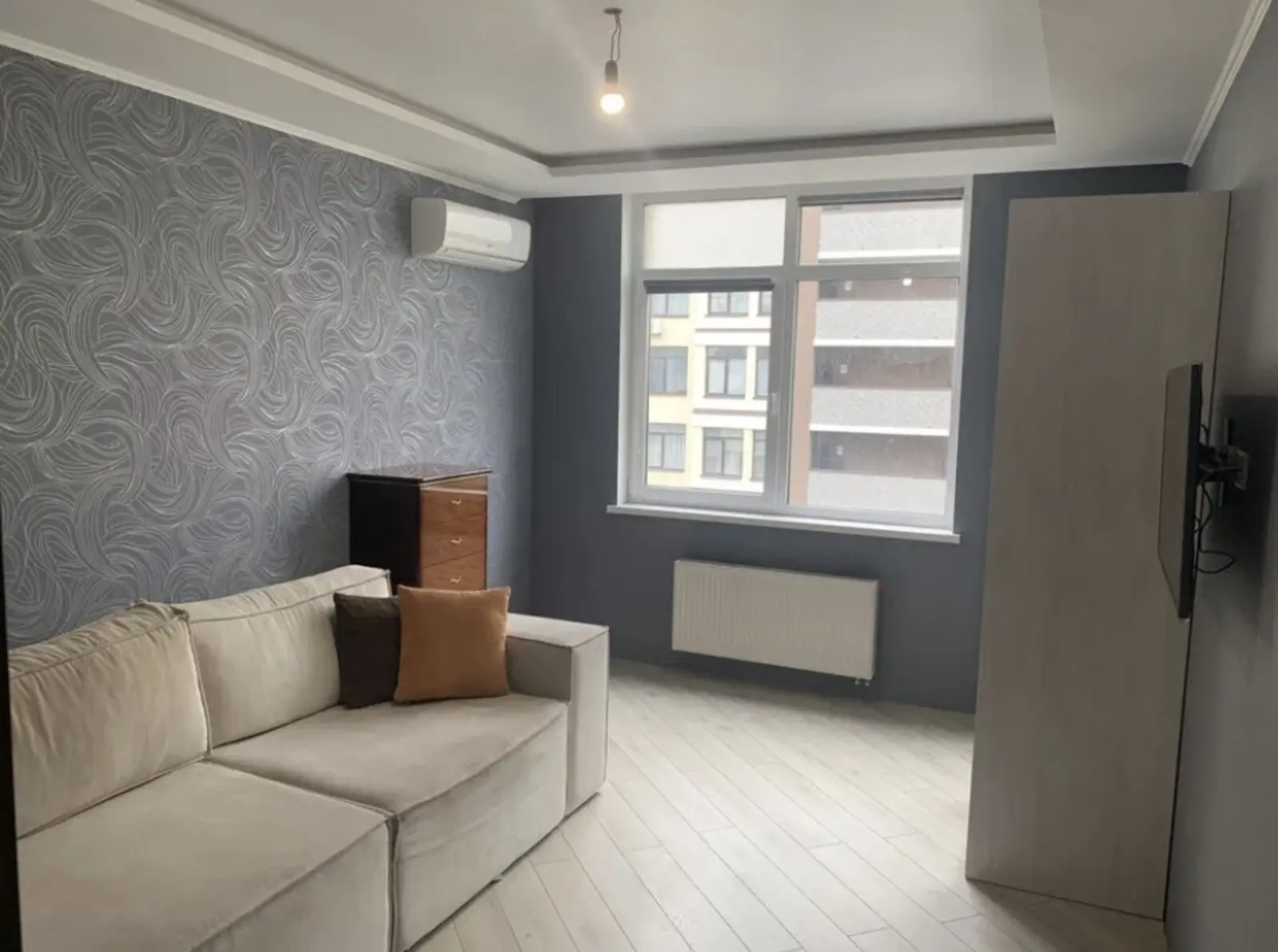 Фото Продаю 1 кімнатну квартиру, 45 кв. м, Юнацька вул. 21 Київ, ціна: 125000 $, код 3365