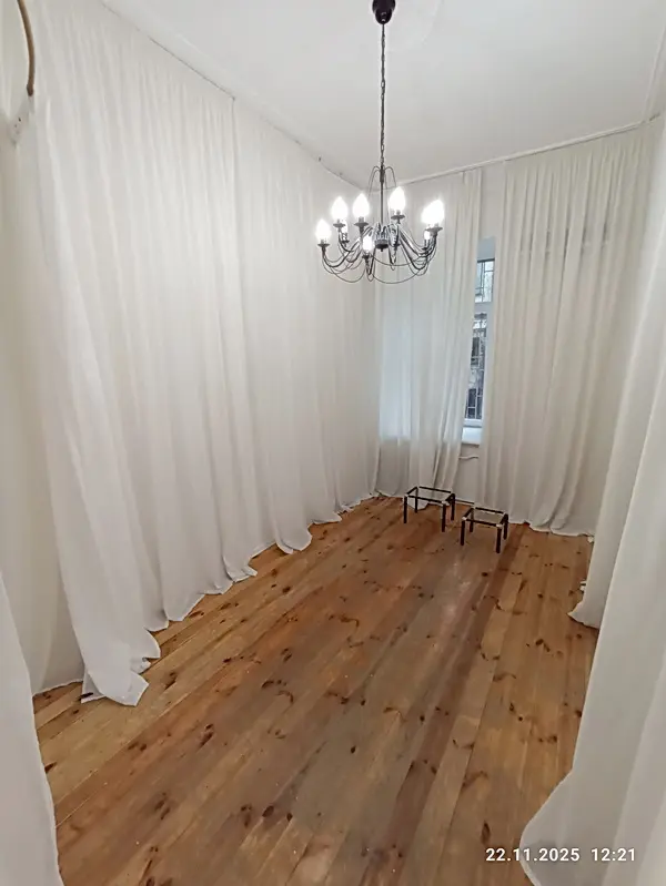 Фото Орендувати офіс, Олеся Гончара вул. 32б Київ в довгострокову оренду, ціна: 28500 UAH, код 3366