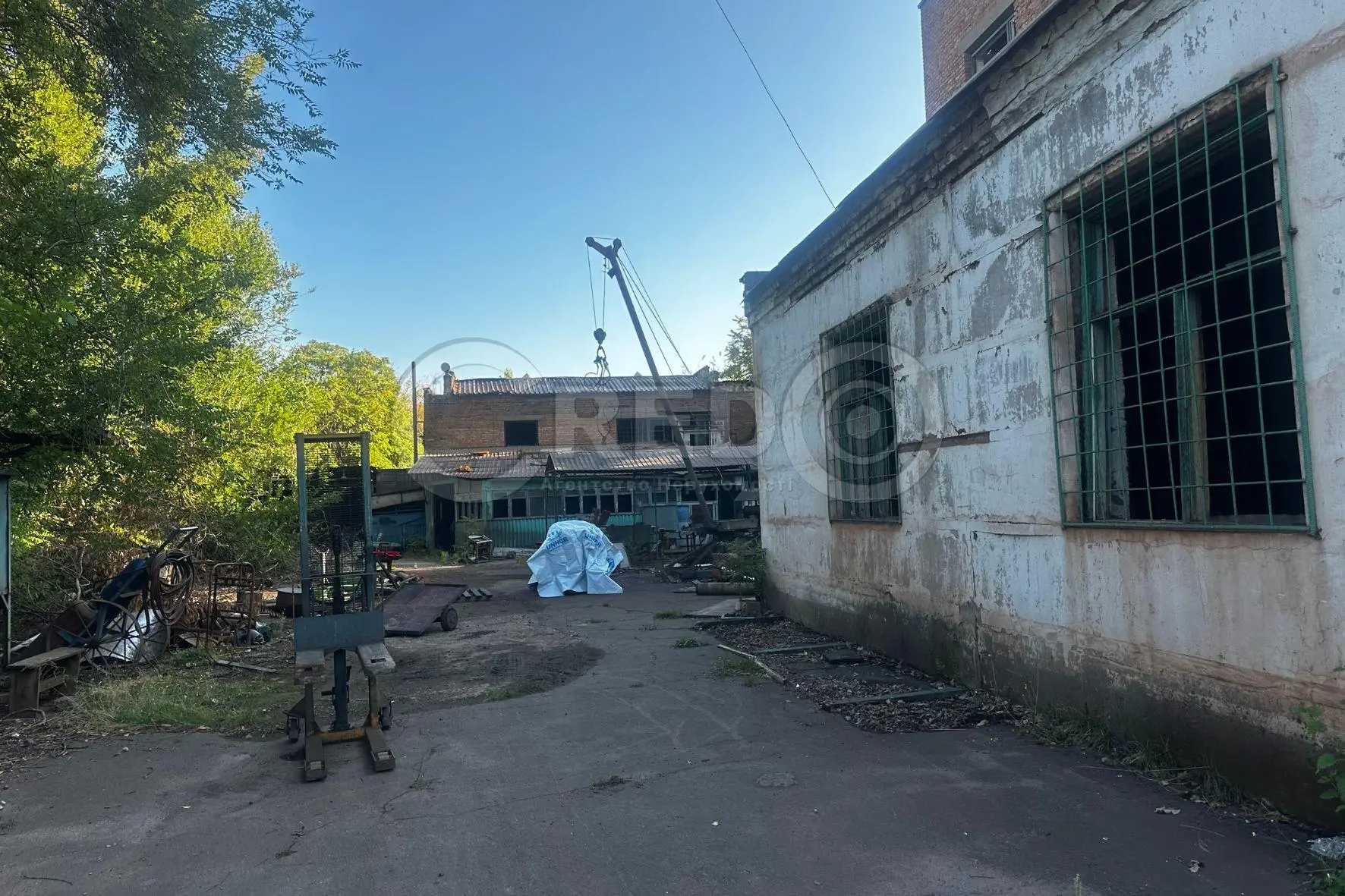 Фото Продаю склад, 857.9 кв. м, Книжкова вул.  Кривий Ріг, ціна: 49000 $, код 3368