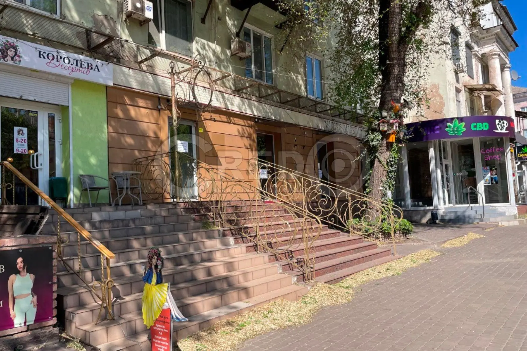 Фото Продаю коммерческую недвижимость, 106.8 кв. м, Гагарина просп.  Кривой Рог, цена: 190000 $, код 3375