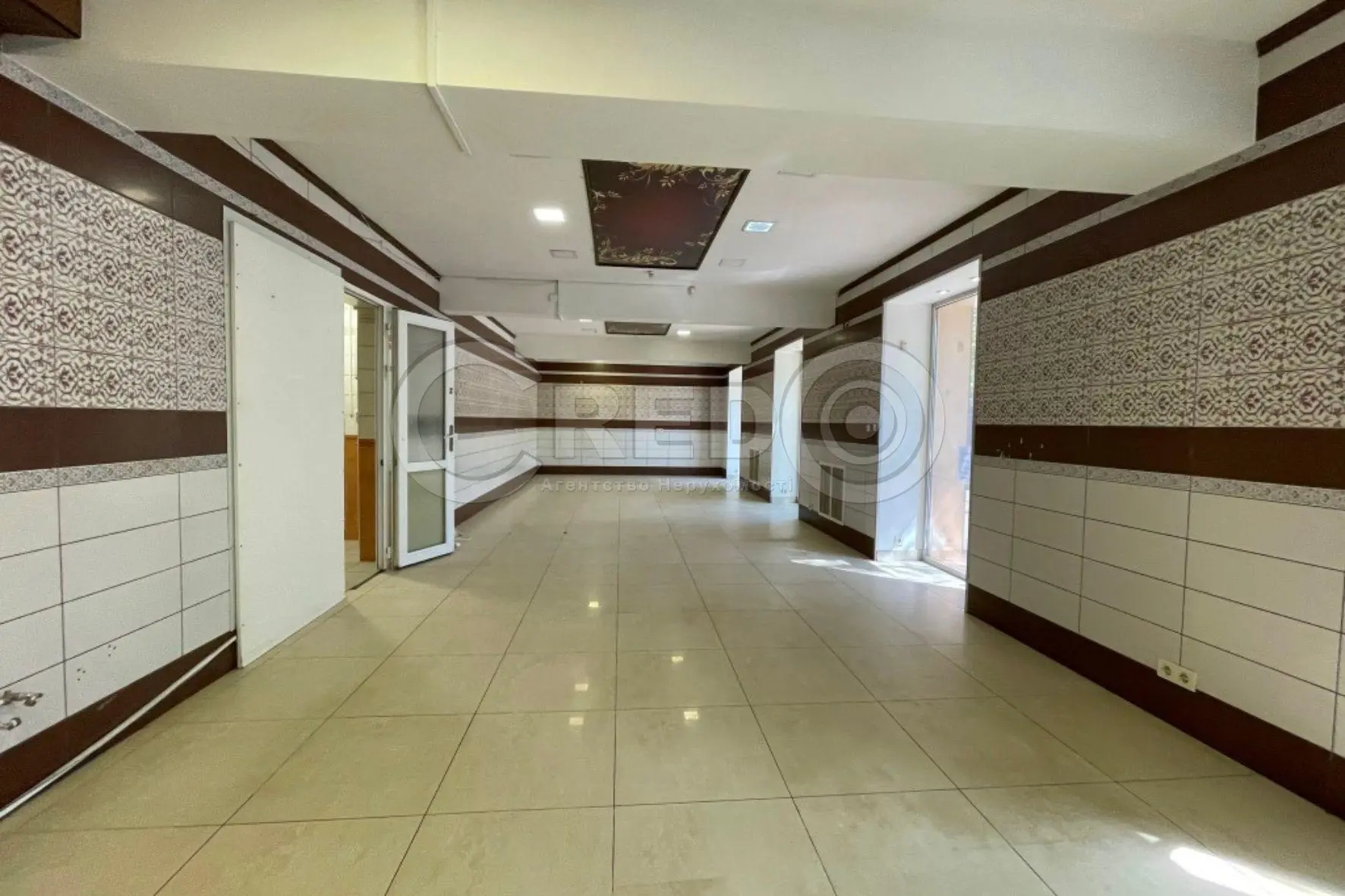 Фото Продаю коммерческую недвижимость, 106.8 кв. м, Гагарина просп.  Кривой Рог, цена: 190000 $, код 3375