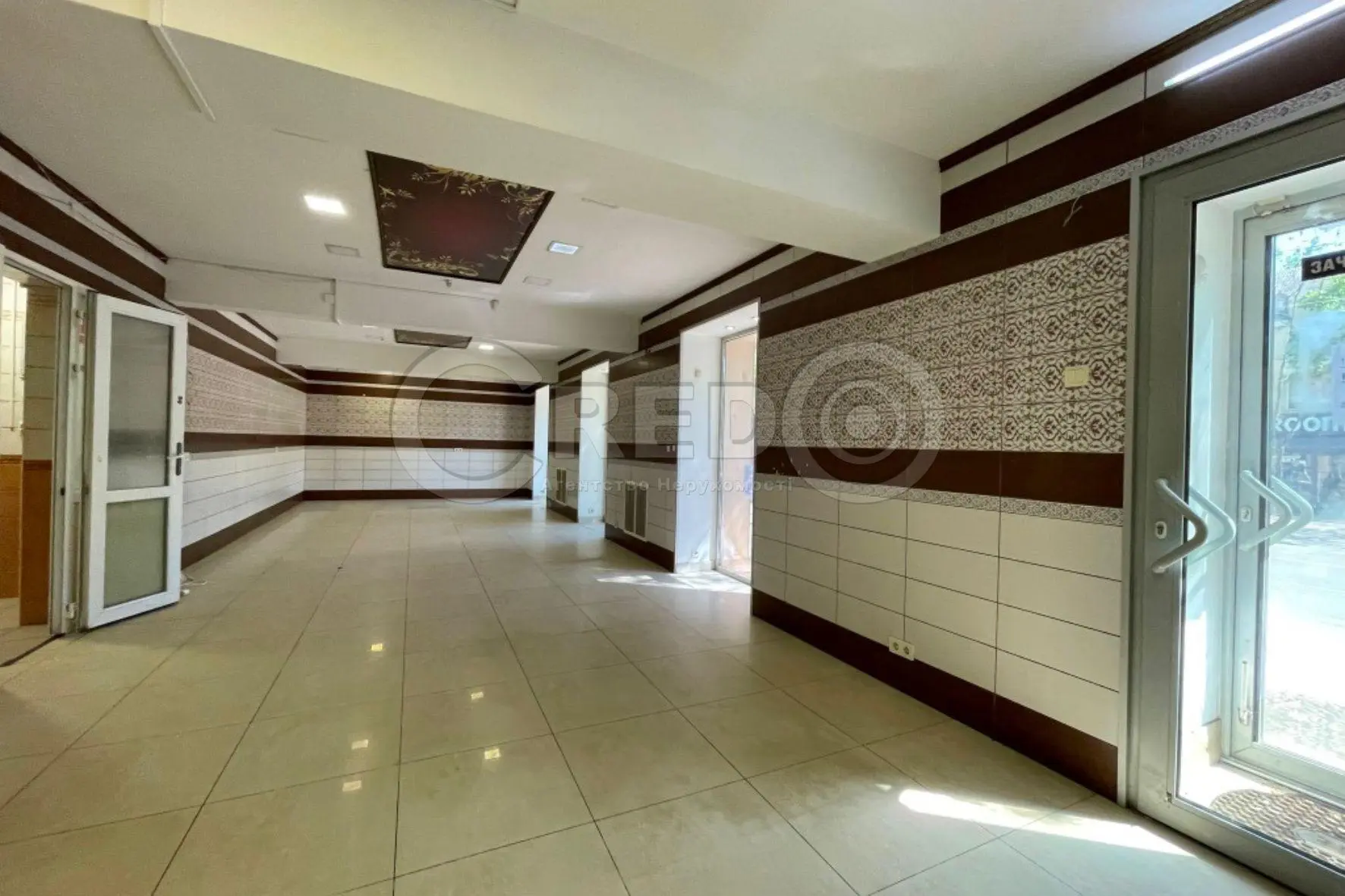 Фото Продаю коммерческую недвижимость, 106.8 кв. м, Гагарина просп.  Кривой Рог, цена: 190000 $, код 3375