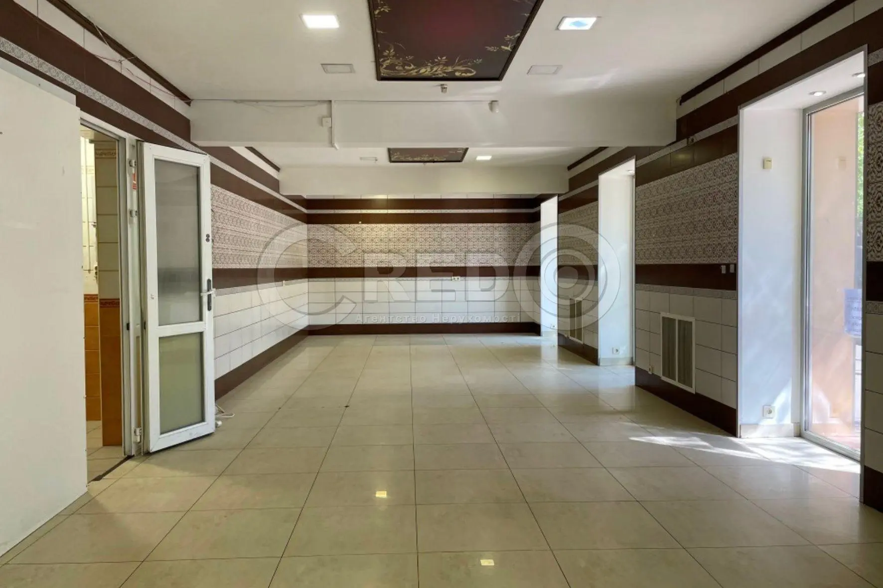 Фото Продаю коммерческую недвижимость, 106.8 кв. м, Гагарина просп.  Кривой Рог, цена: 190000 $, код 3375