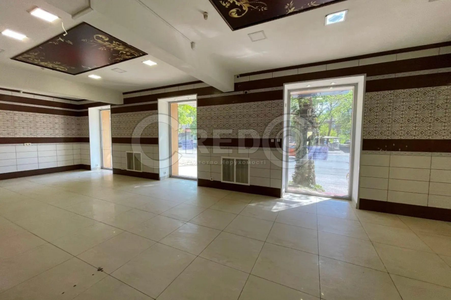 Фото Продаю коммерческую недвижимость, 106.8 кв. м, Гагарина просп.  Кривой Рог, цена: 190000 $, код 3375