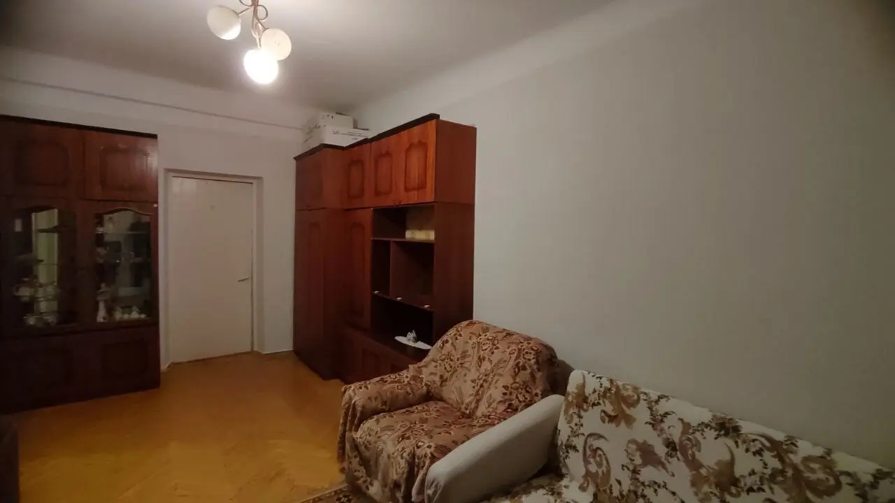 Фото Зняти 2 кімнатну квартиру, Будівельників вул. 8 Київ в довгострокову оренду, ціна: 9000 грн, код 3384