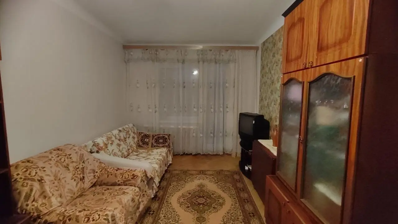 Фото Зняти 2 кімнатну квартиру, Будівельників вул. 8 Київ в довгострокову оренду, ціна: 9000 грн, код 3384