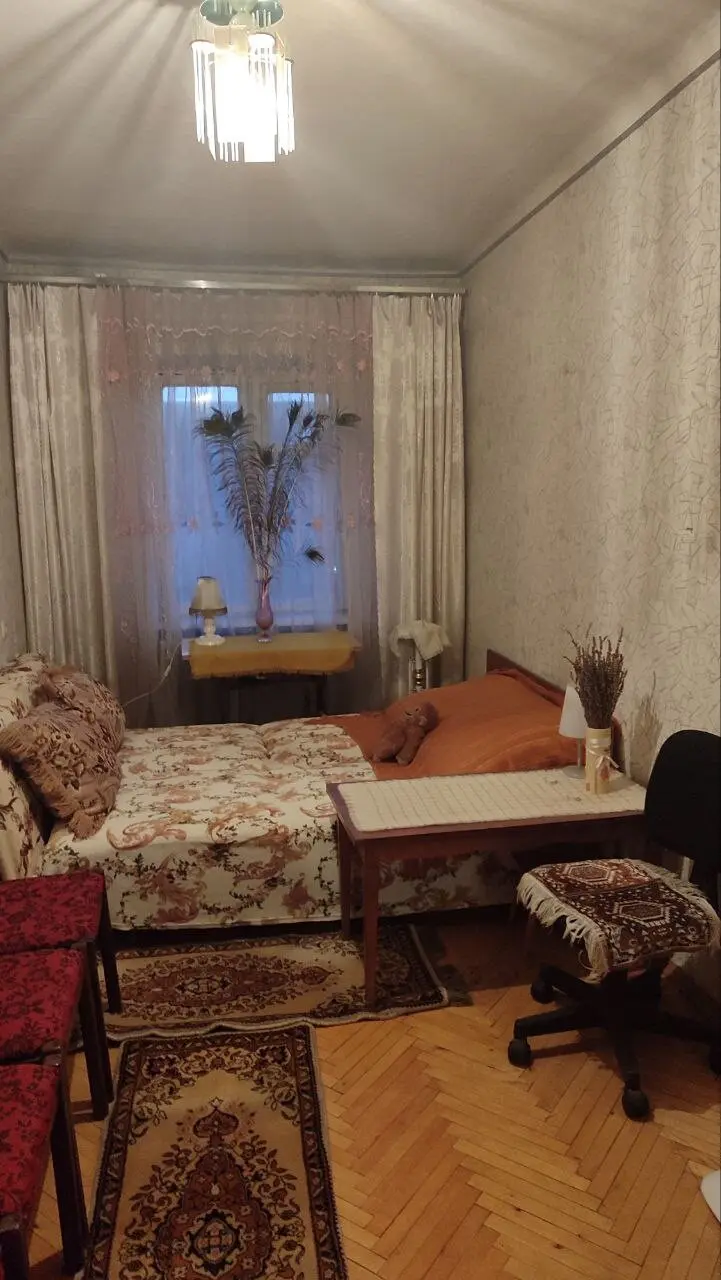 Фото Зняти 2 кімнатну квартиру, Будівельників вул. 8 Київ в довгострокову оренду, ціна: 9000 грн, код 3384