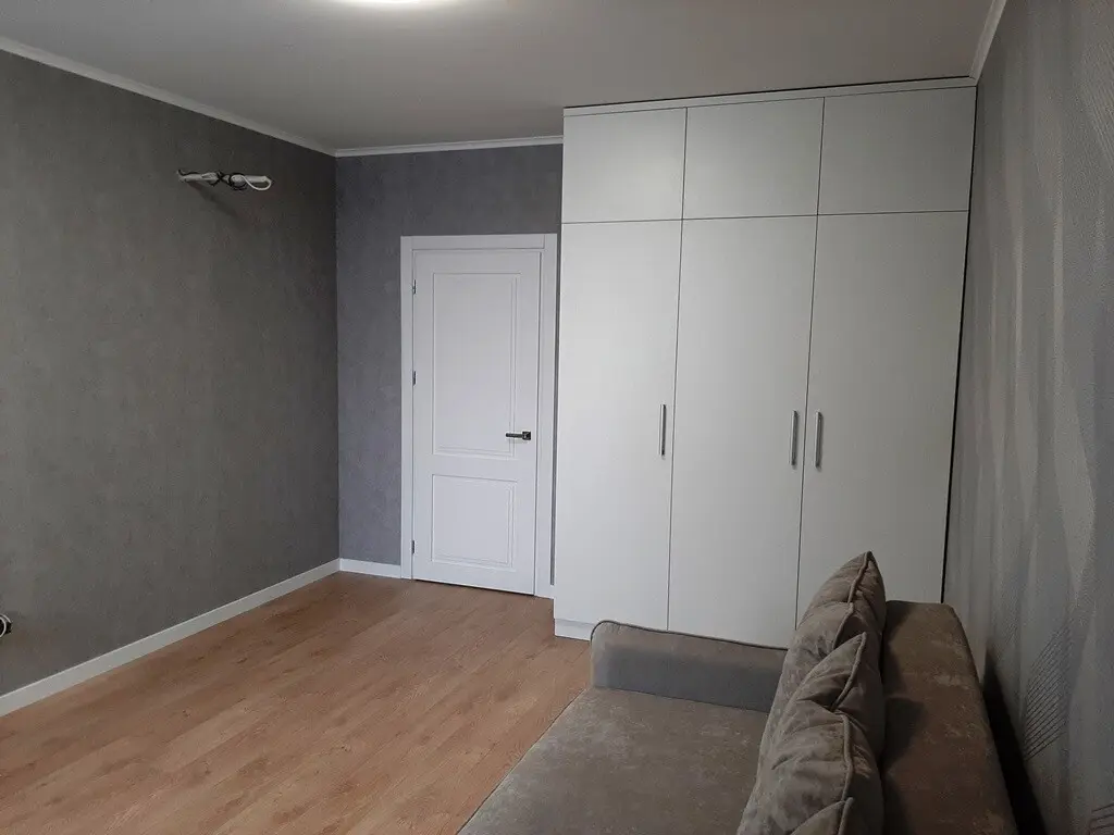 Фото Зняти 1 кімнатну квартиру, Харківське шосе 190 Київ в довгострокову оренду, ціна: 16000 грн, код 3385