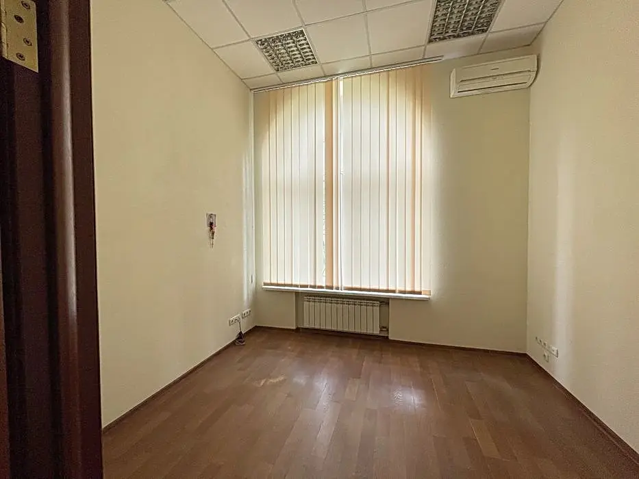 Фото Орендувати офіс, Старокиївська вул. 26 Київ в довгострокову оренду, ціна: 750 $, код 3398
