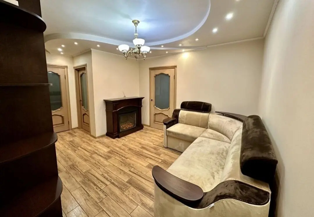 Фото Зняти 1 кімнатну квартиру, В’ячеслава Чорновола вул. 27 Київ в довгострокову оренду, ціна: 25000 грн, код 3410