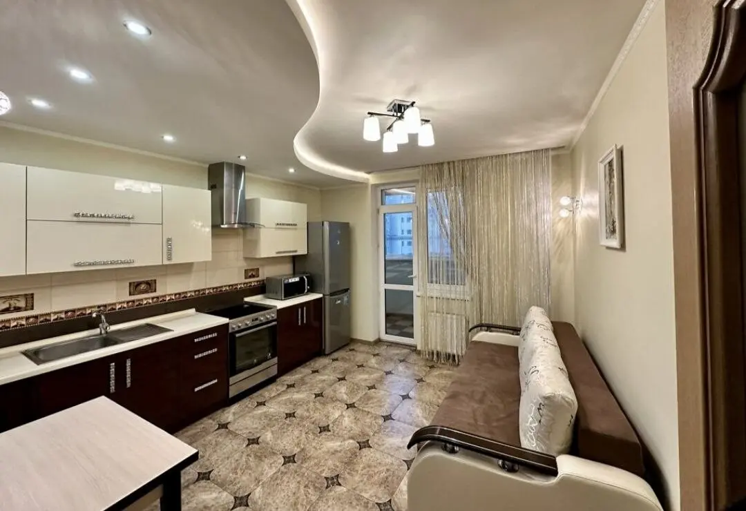 Фото Зняти 1 кімнатну квартиру, В’ячеслава Чорновола вул. 27 Київ в довгострокову оренду, ціна: 25000 грн, код 3410