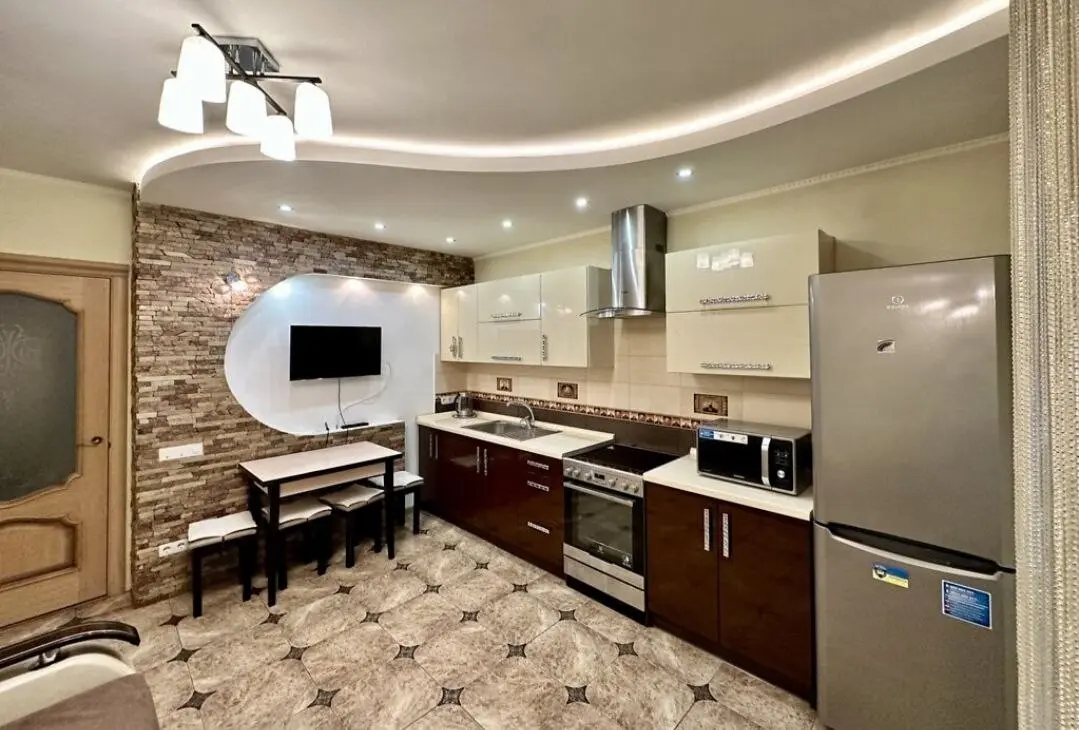 Фото Зняти 1 кімнатну квартиру, В’ячеслава Чорновола вул. 27 Київ в довгострокову оренду, ціна: 25000 грн, код 3410