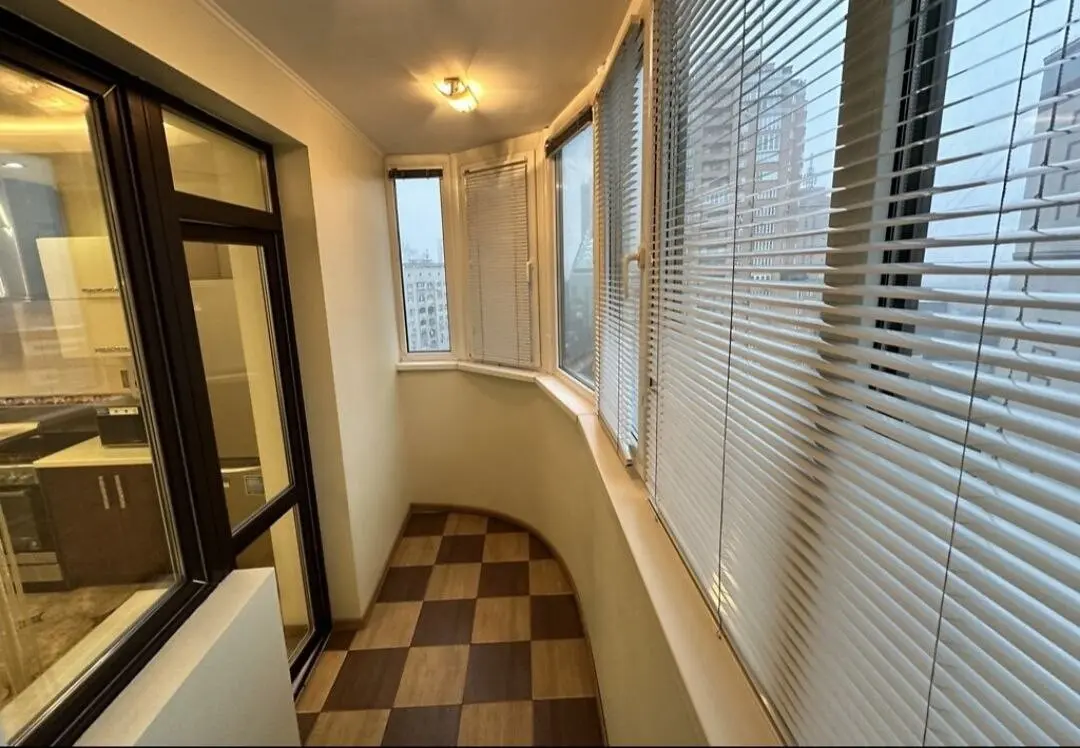 Фото Зняти 1 кімнатну квартиру, В’ячеслава Чорновола вул. 27 Київ в довгострокову оренду, ціна: 25000 грн, код 3410