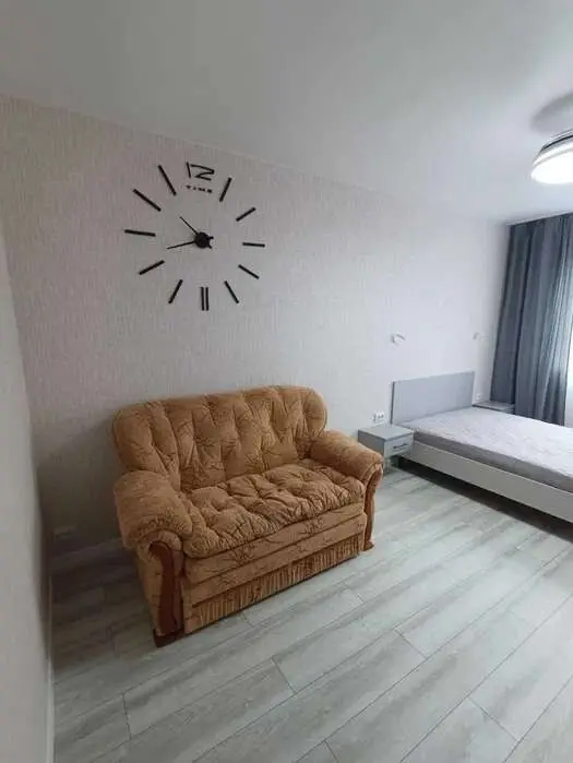 Фото Зняти 1 кімнатну квартиру, Ревуцького вул. 40 Київ в довгострокову оренду, ціна: 18000 грн, код 3412