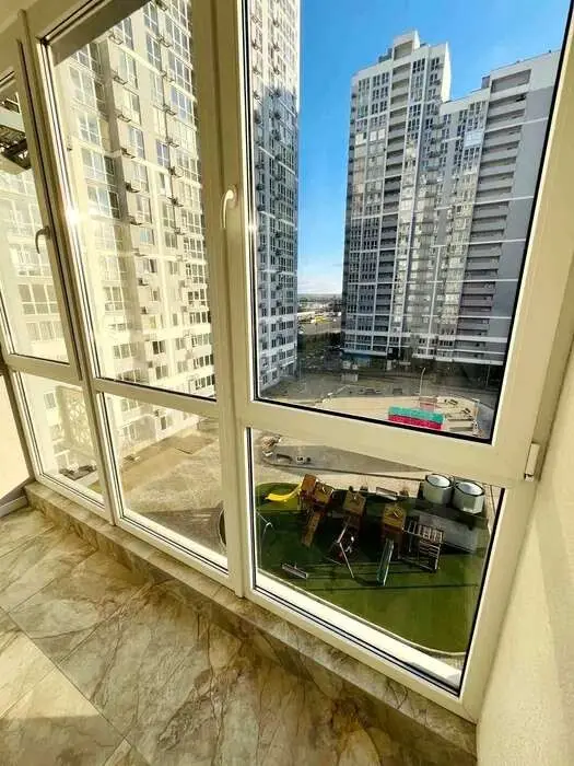 Фото Зняти 1 кімнатну квартиру, Ревуцького вул. 40 Київ в довгострокову оренду, ціна: 18000 грн, код 3412