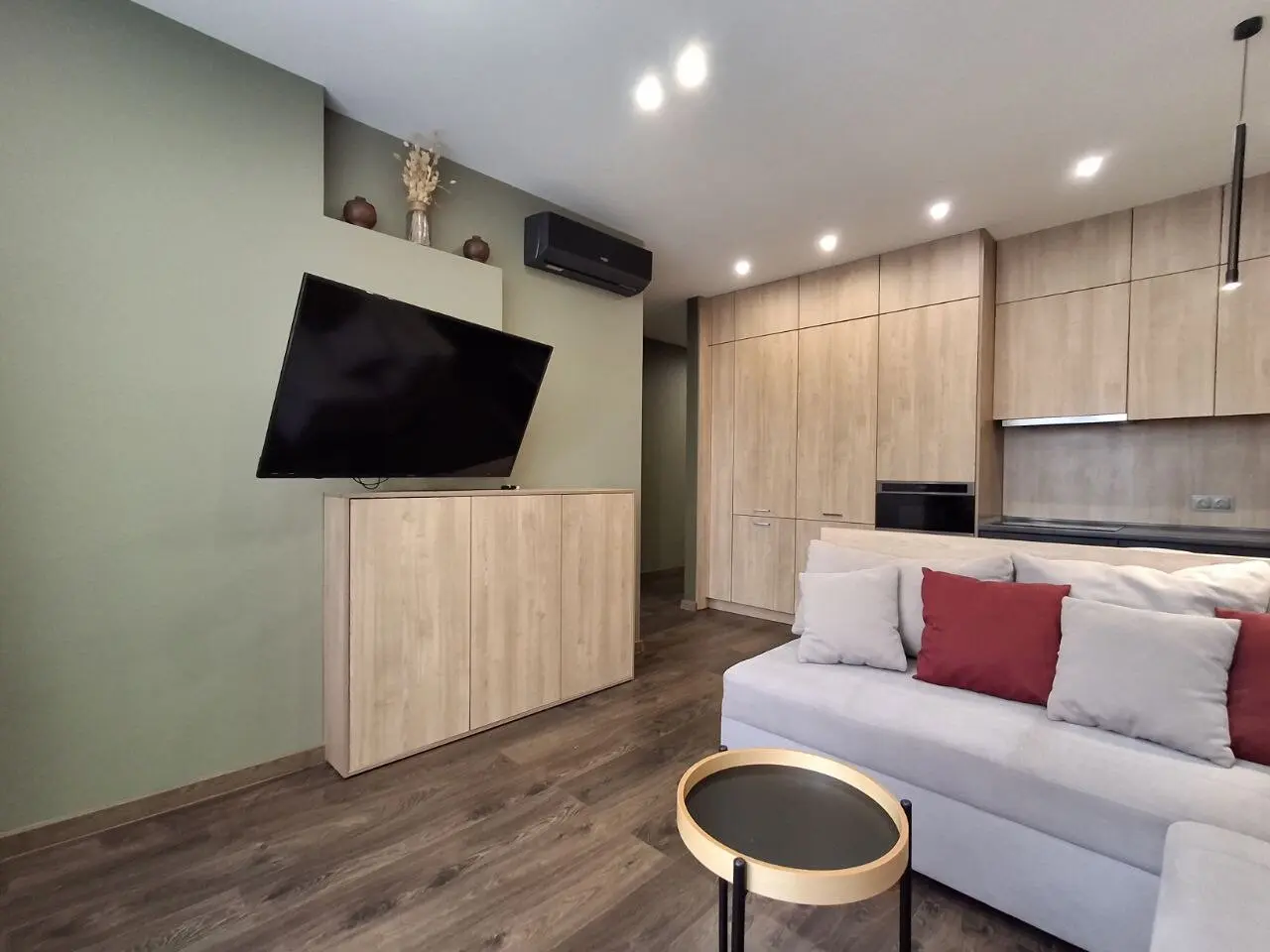 Фото Зняти 1 кімнатну квартиру, Шолуденка вул. 1 Київ в довгострокову оренду, ціна: 27000 грн, код 3413