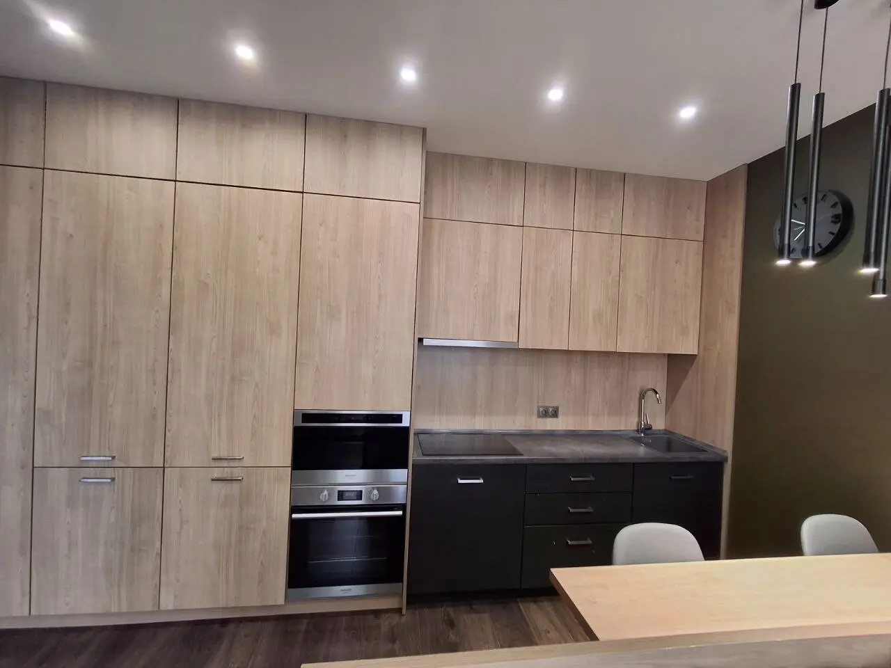 Фото Зняти 1 кімнатну квартиру, Шолуденка вул. 1 Київ в довгострокову оренду, ціна: 27000 грн, код 3413