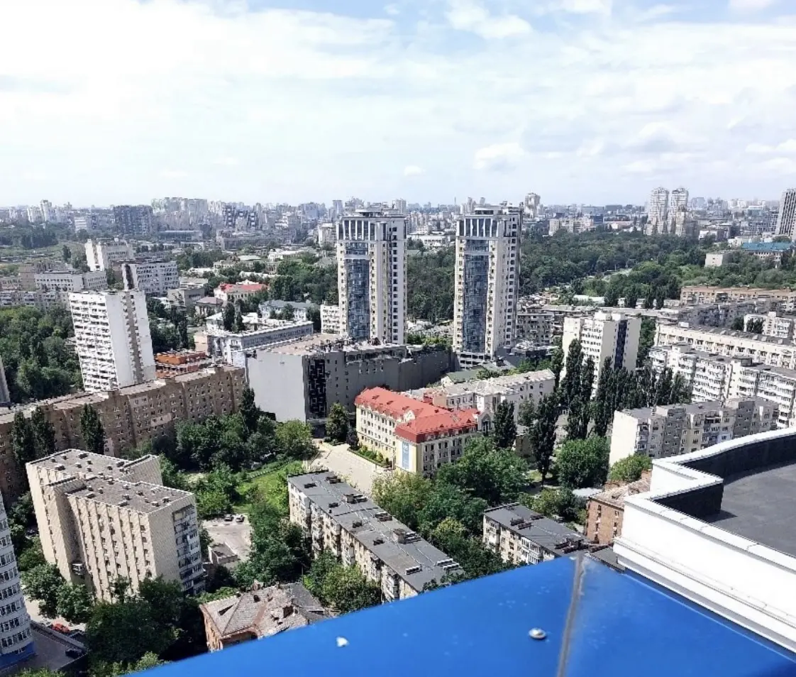 Фото Rent a 4-room apartment, Kyrylo-Mefodiivska Street 2 Kyiv for long-term rent, price: 1000 $, code 3415