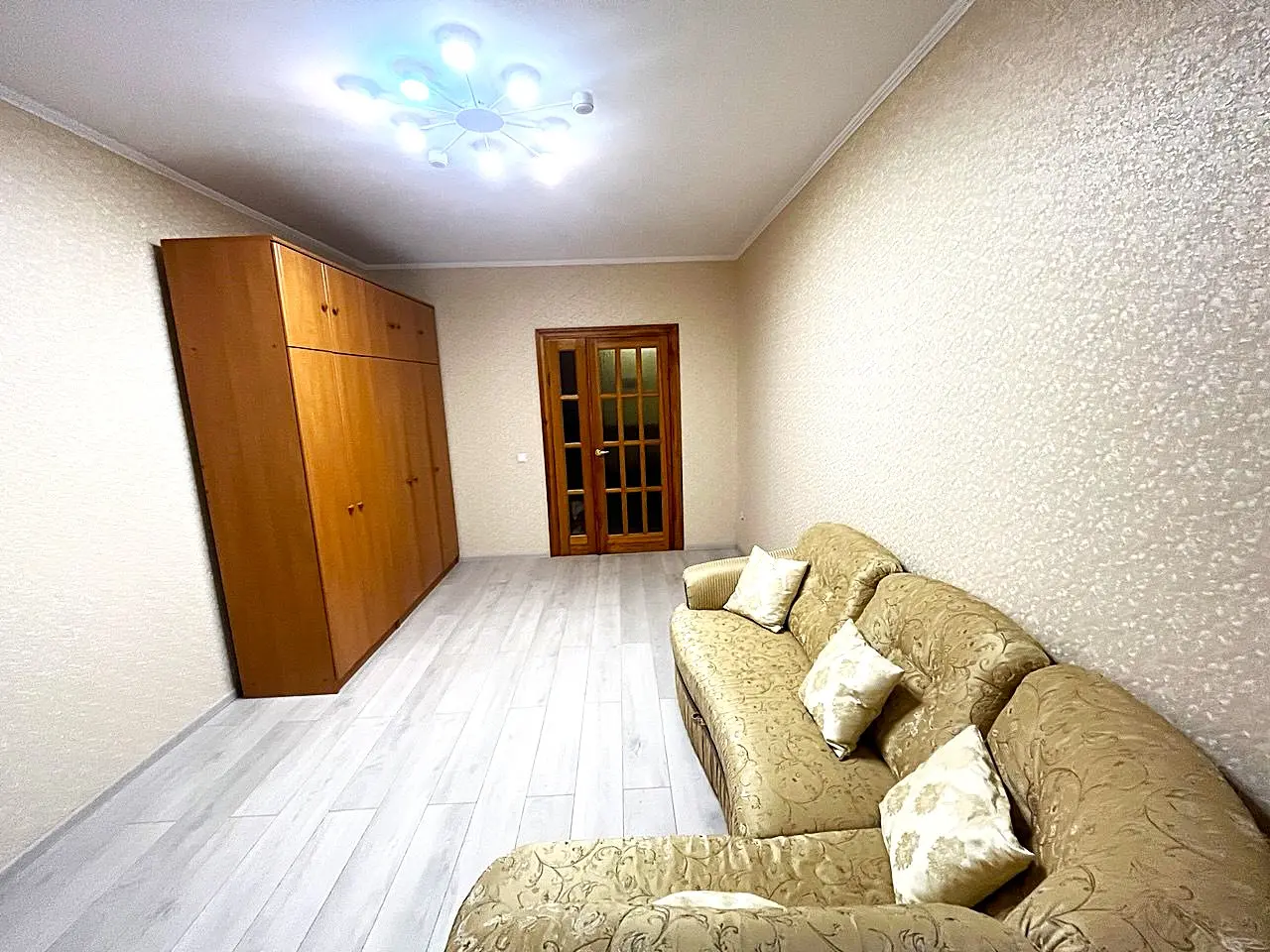 Фото Снять 1-комнатную квартиру, Верховинная ул. 35 Киев в долгосрочную аренду, цена: 19000 UAH, код 3416