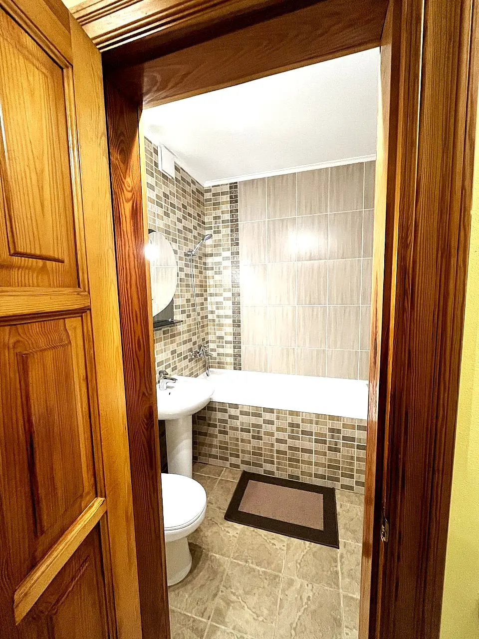 Фото Снять 1-комнатную квартиру, Верховинная ул. 35 Киев в долгосрочную аренду, цена: 19000 UAH, код 3416