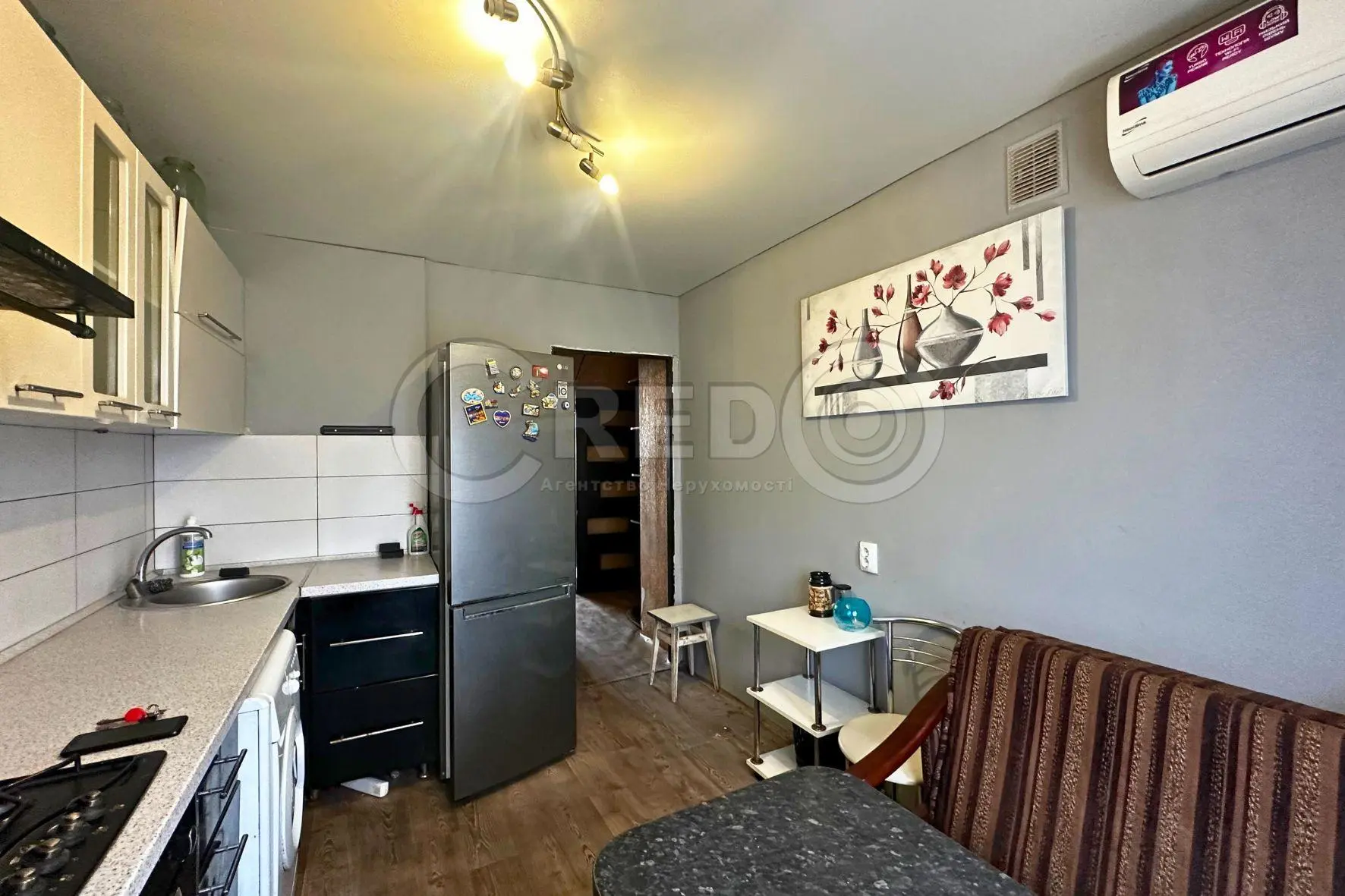 Фото Продаю 1-комнатную квартиру, 38.4 кв. м, 21-ї Бригади Національної Гвардії України ул. (Симонова)  Кривой Рог, цена: 10200 $, код 3422