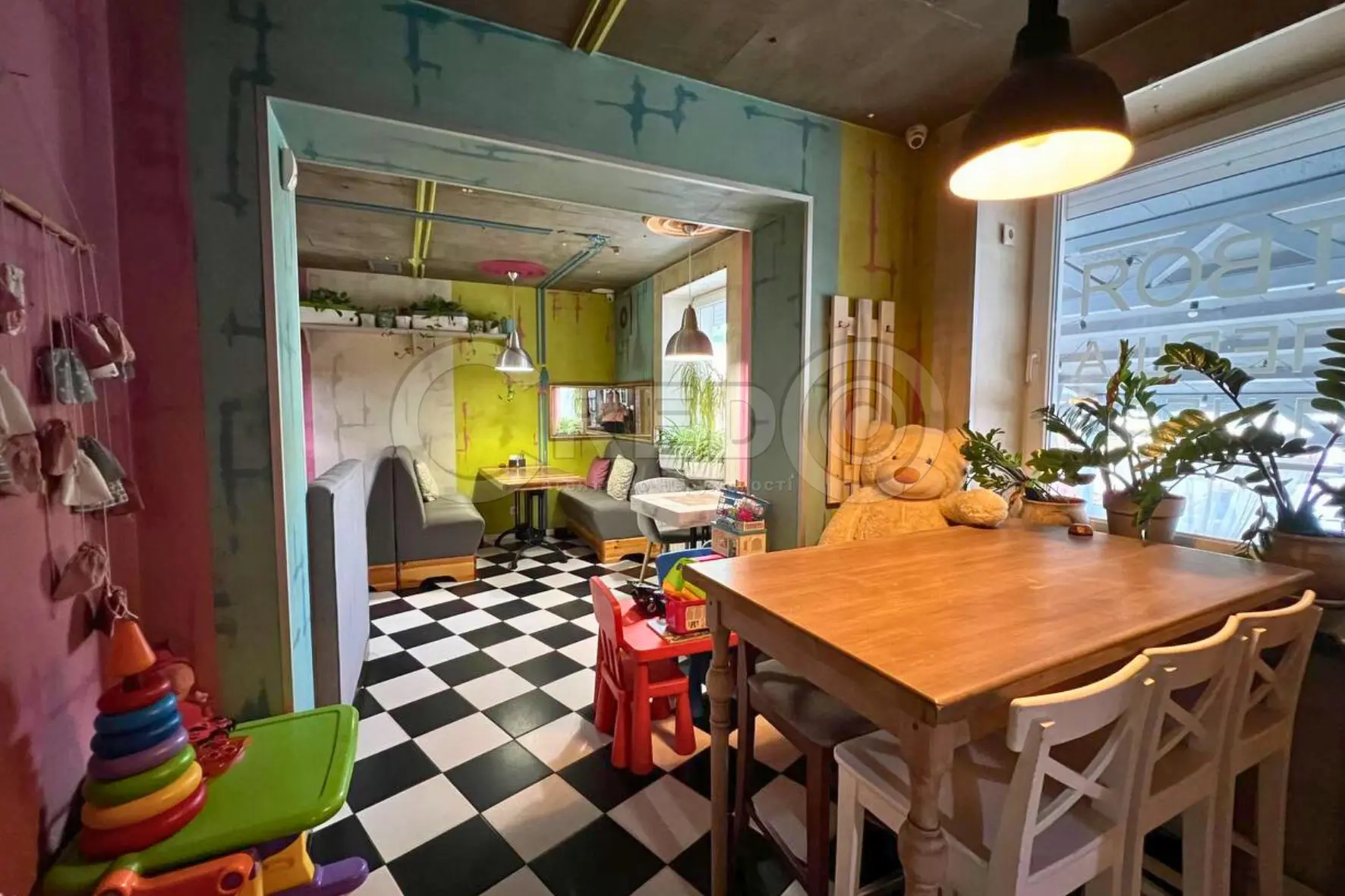 Фото Продаю комерційну нерухомість, 129.4 кв. м, Гагаріна просп.  Кривий Ріг, ціна: 170000 $, код 3423