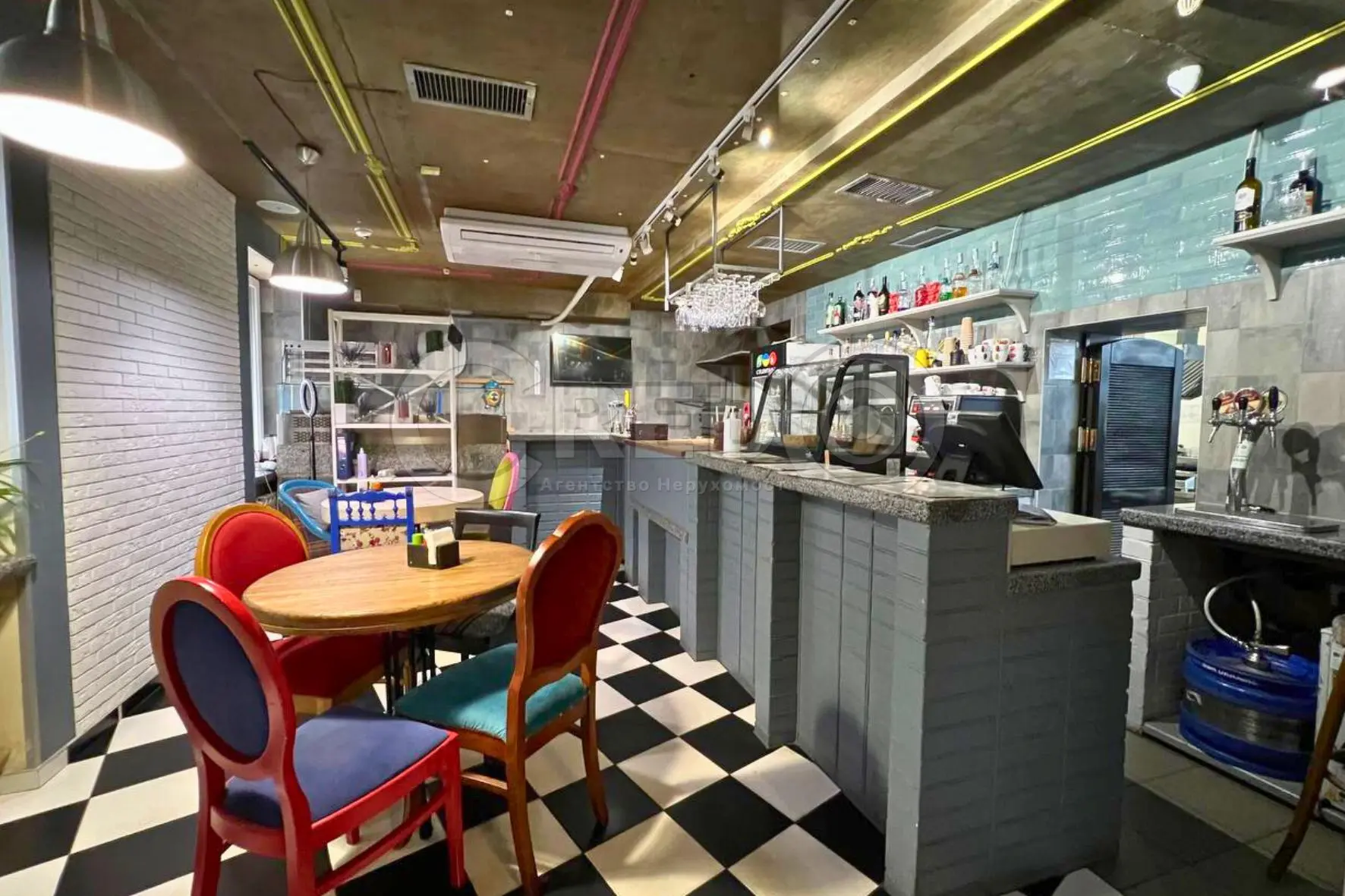 Фото Продаю комерційну нерухомість, 129.4 кв. м, Гагаріна просп.  Кривий Ріг, ціна: 170000 $, код 3423