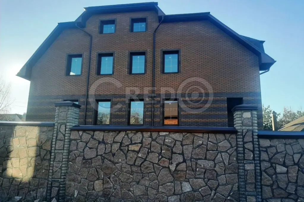 Фото Продаю будинок, 390 кв. м, Цементників вул.  Кривий Ріг, ціна: 125000 $, код 3424