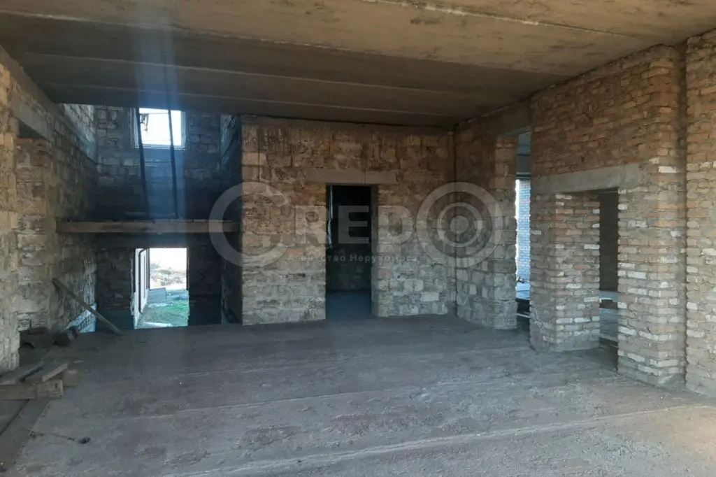 Фото Продаю будинок, 390 кв. м, Цементників вул.  Кривий Ріг, ціна: 125000 $, код 3424