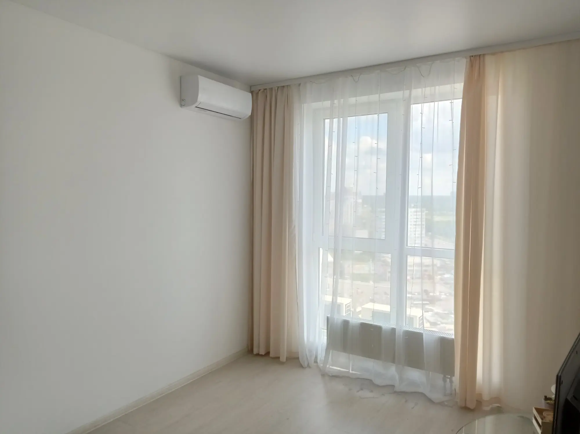 Фото Rent a 1-room apartment, Revutskoho Street 40В Kyiv for long-term rent, price: 17000 UAH, code 3438