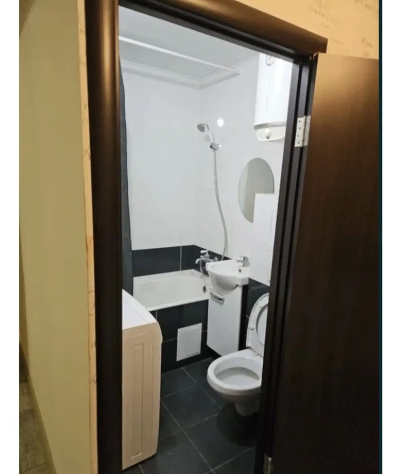 Фото Продаю 1-комнатную квартиру, 33 кв. м, Метростроевская ул. 5 Киев, цена: 46000 $, код 3443