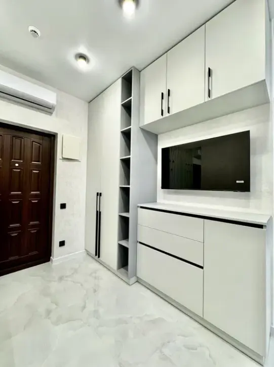 Фото Продаю 1 кімнатну квартиру, 42 кв. м, Краснова вул.  Одеса, ціна: 68500 $, код 3452