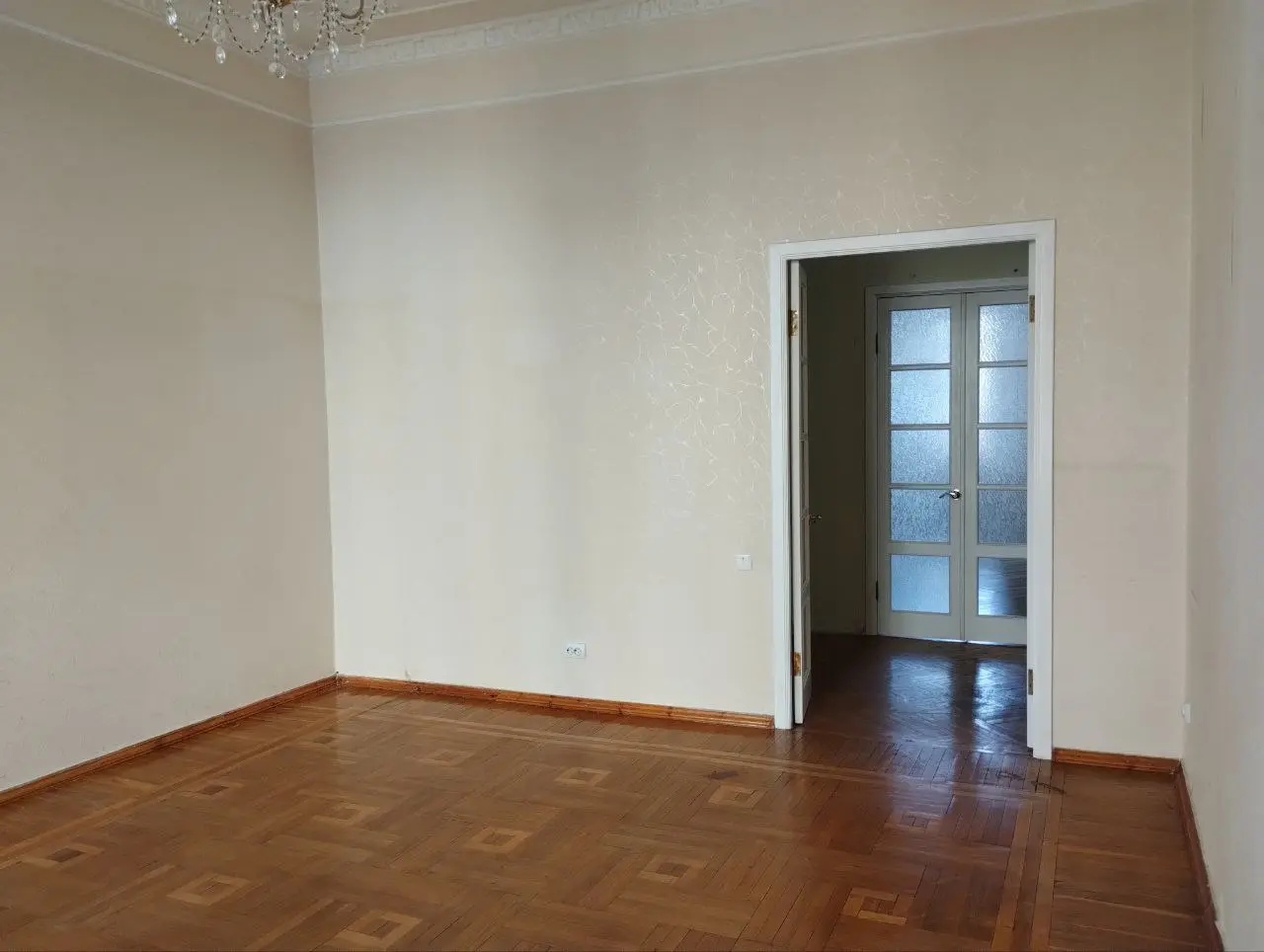 Фото Selling a 2-room apartment, 84 sq.m., Mala Zhytomyrska Street 7 Kyiv, price: 205000 $, code 3454