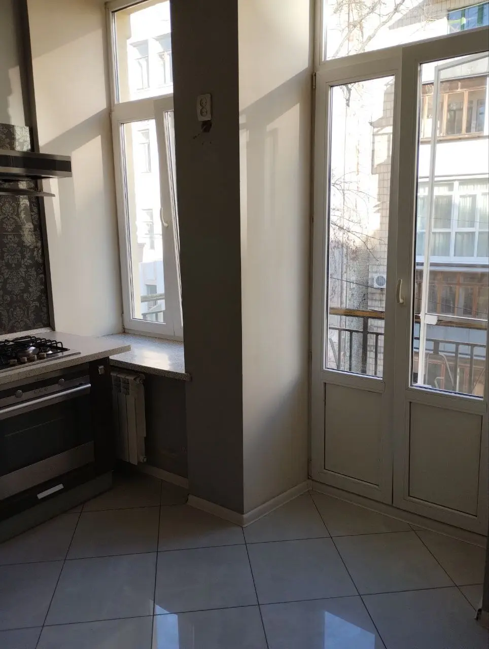 Фото Selling a 2-room apartment, 84 sq.m., Mala Zhytomyrska Street 7 Kyiv, price: 205000 $, code 3454