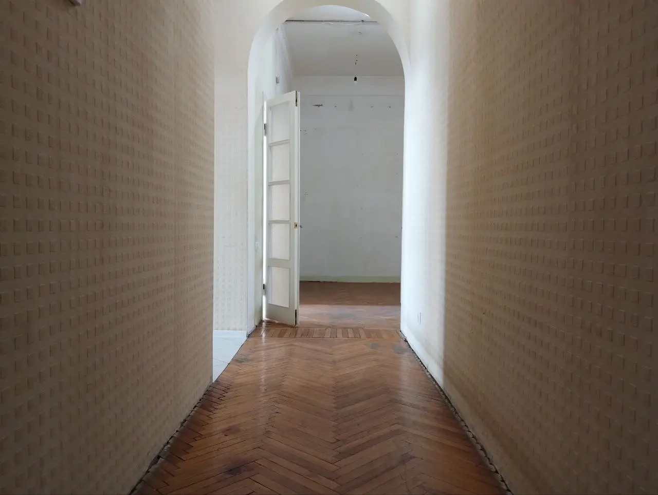 Фото Selling a 2-room apartment, 84 sq.m., Mala Zhytomyrska Street 7 Kyiv, price: 205000 $, code 3454