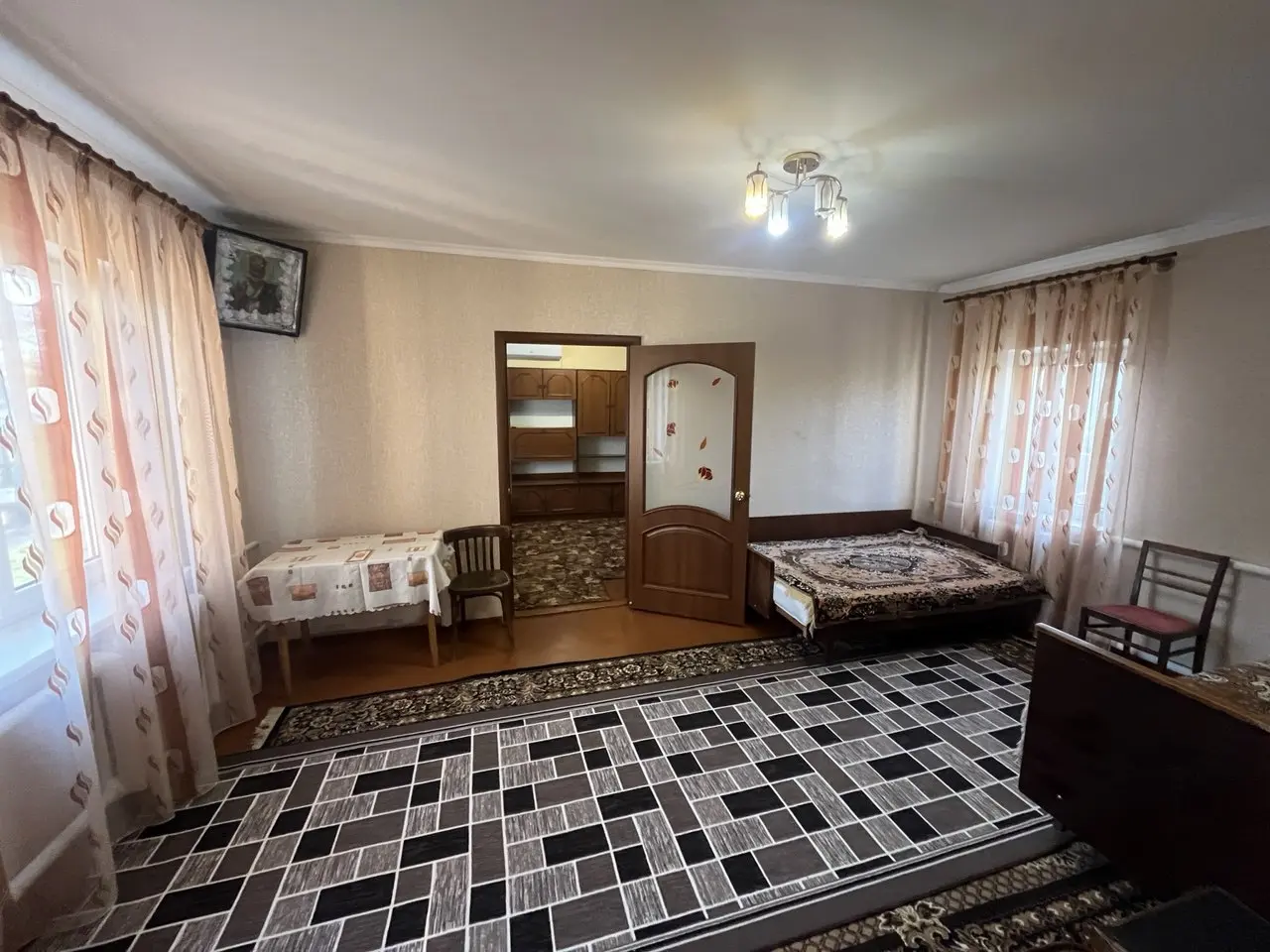 Фото Rent a house, Kostiantyna Arefieva Street  Kyiv for long-term rent, price: 15000 UAH, code 3473