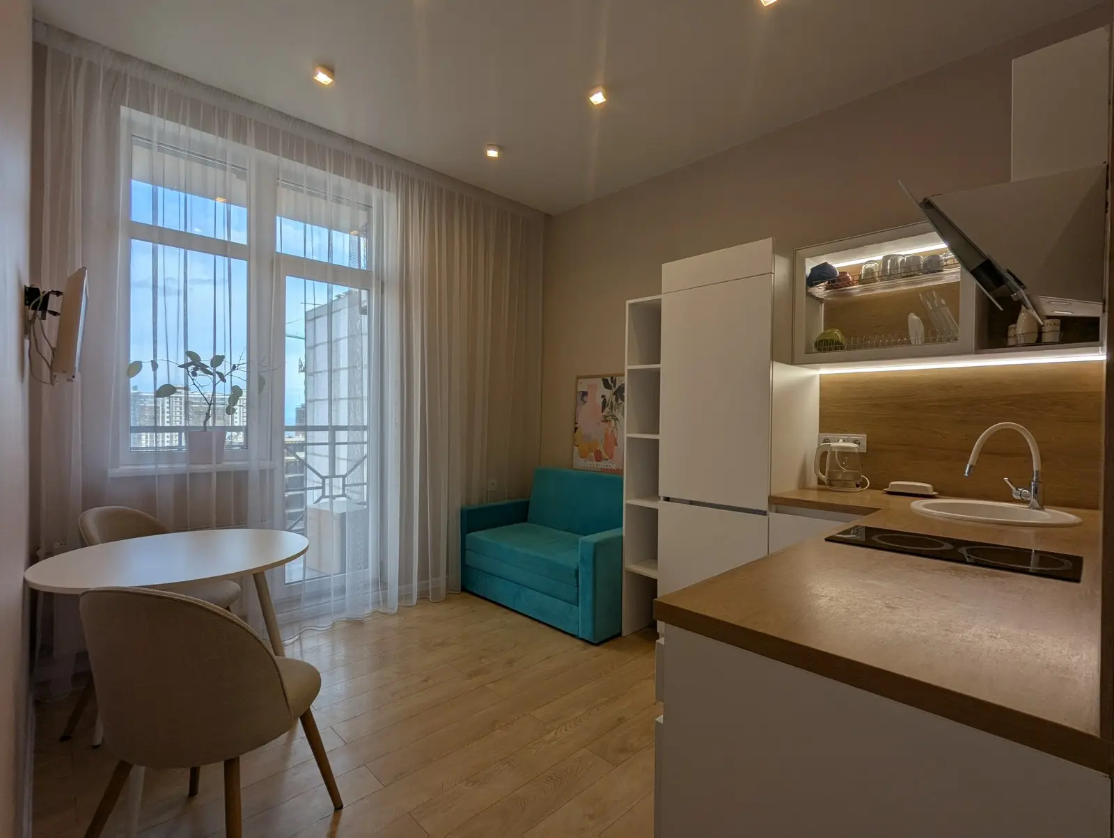 Фото Продаю 1 кімнатну квартиру, 45 кв. м, Курортний пров.  Одеса, ціна: 85000 $, код 3485