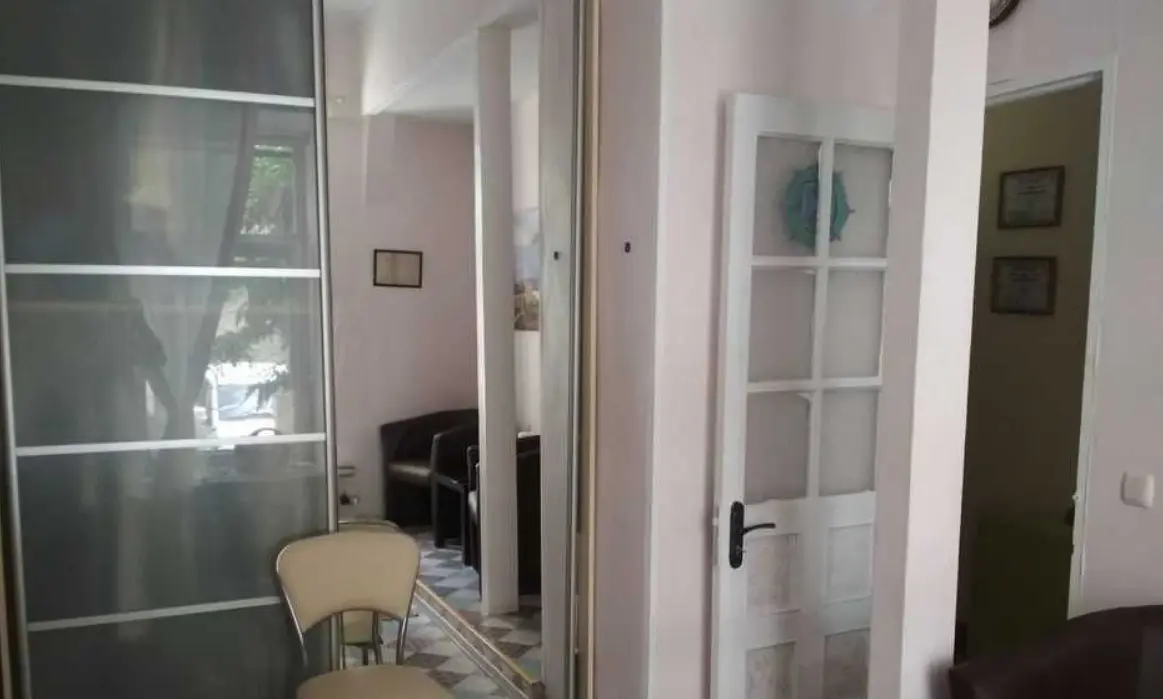 Фото Продаю  кімнатну квартиру, 67 кв. м, Троїцька вул.  Одеса, ціна: 85000 EUR, код 3488