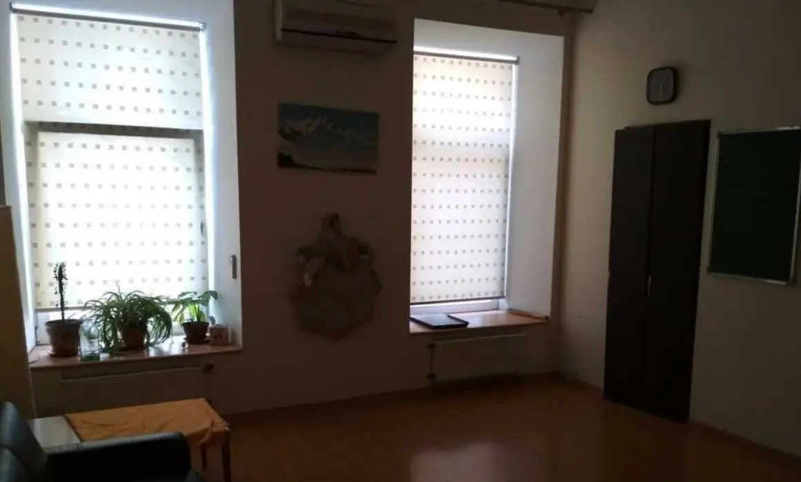 Фото Продаю  кімнатну квартиру, 67 кв. м, Троїцька вул.  Одеса, ціна: 85000 EUR, код 3488