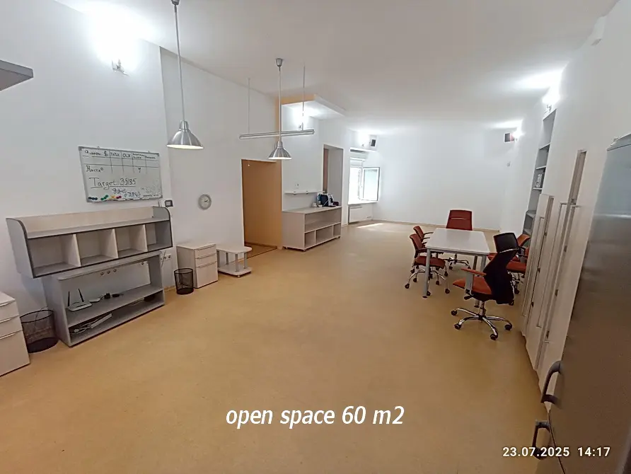 Фото Орендувати офіс, Антоновича вул. (Горького) 32 Київ в довгострокову оренду, ціна: 28000 UAH, код 3491