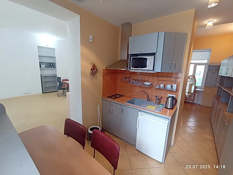 Фото Орендувати офіс, Антоновича вул. (Горького) 32 Київ в довгострокову оренду, ціна: 28000 UAH, код 3491