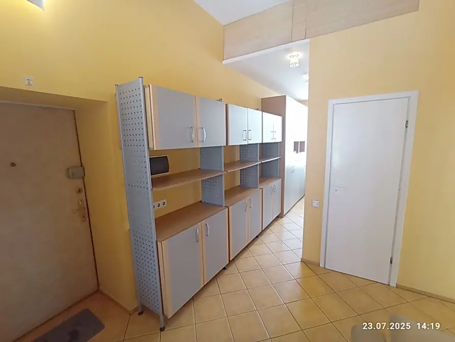 Фото Орендувати офіс, Антоновича вул. (Горького) 32 Київ в довгострокову оренду, ціна: 28000 UAH, код 3491