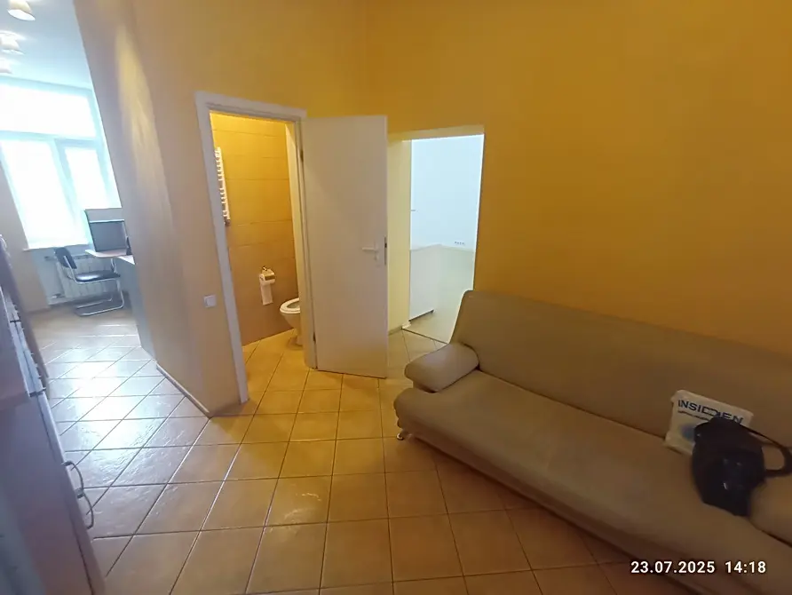 Фото Орендувати офіс, Антоновича вул. (Горького) 32 Київ в довгострокову оренду, ціна: 28000 UAH, код 3491