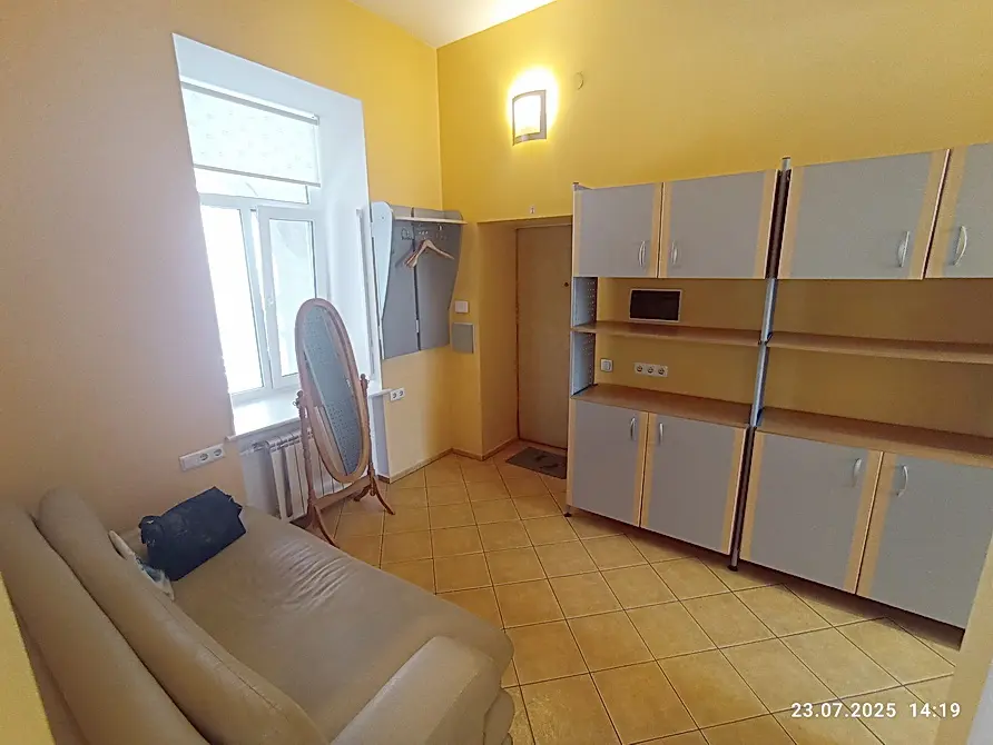 Фото Орендувати офіс, Антоновича вул. (Горького) 32 Київ в довгострокову оренду, ціна: 28000 UAH, код 3491