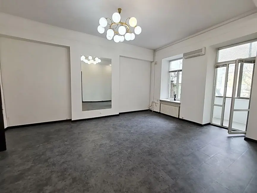 Фото Орендувати офіс, Велика Васильківська вул. (Червоноармійська) 45/17 Київ в довгострокову оренду, ціна: 48300 UAH, код 3493