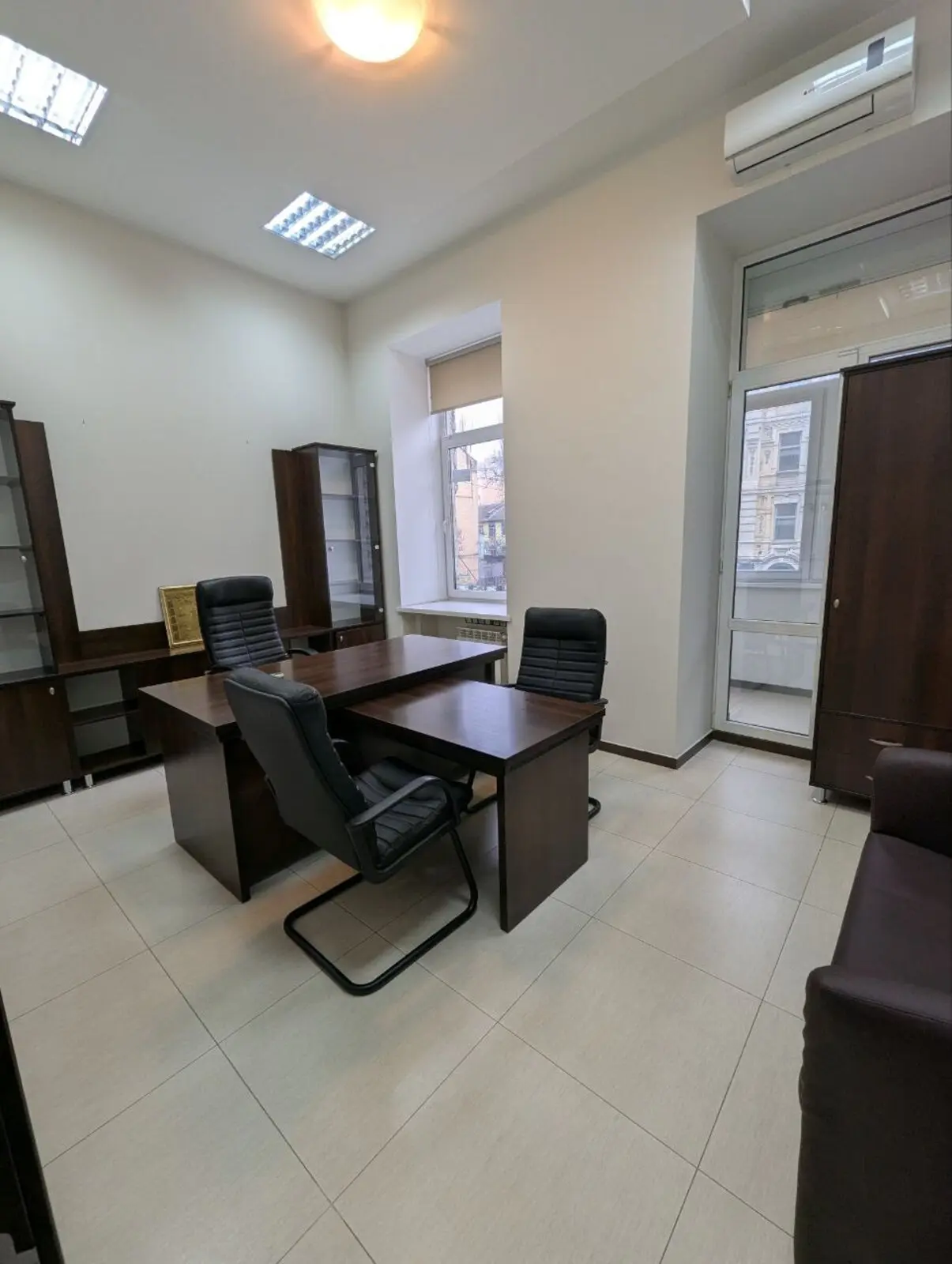 Фото Орендувати офіс, Шота Руставелі вул. 1 Київ в довгострокову оренду, ціна: 78000 грн, код 3503