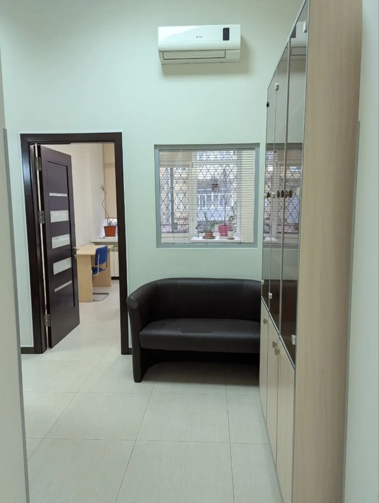 Фото Орендувати офіс, Шота Руставелі вул. 1 Київ в довгострокову оренду, ціна: 78000 грн, код 3503