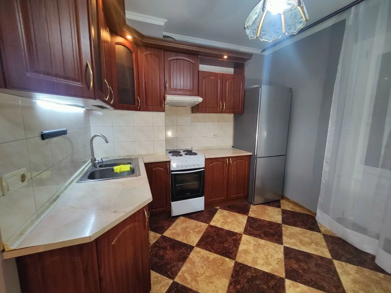 Фото Зняти 1 кімнатну квартиру, Олени Пчілки вул. 4 Київ в довгострокову оренду, ціна: 18000 грн, код 3510