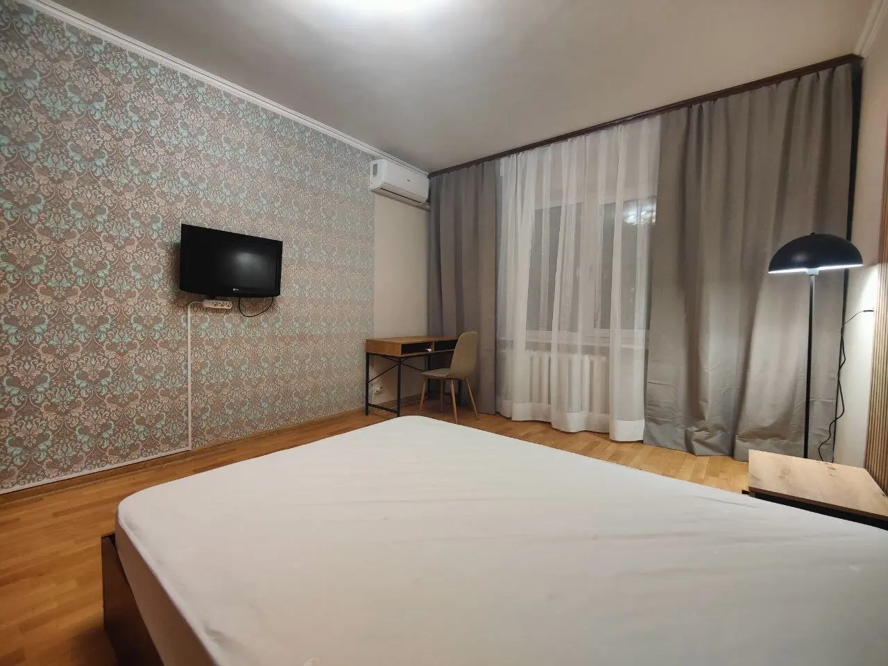 Фото Зняти 1 кімнатну квартиру, Олени Пчілки вул. 4 Київ в довгострокову оренду, ціна: 18000 грн, код 3510