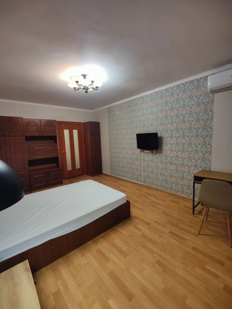 Фото Зняти 1 кімнатну квартиру, Олени Пчілки вул. 4 Київ в довгострокову оренду, ціна: 18000 грн, код 3510